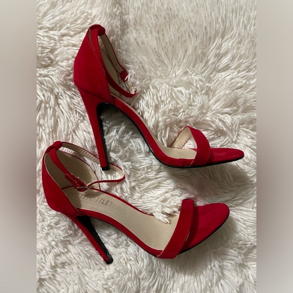 Prettylittlething Clover Red velvet Strap Heeled Sandals 4.5 inch heel. - Picture 2 of 4